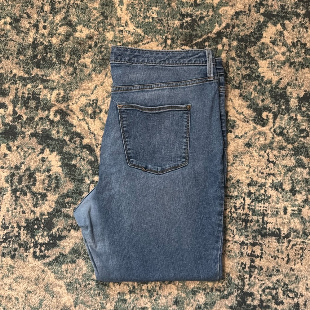 Universal Threads size 16 skinny jeans